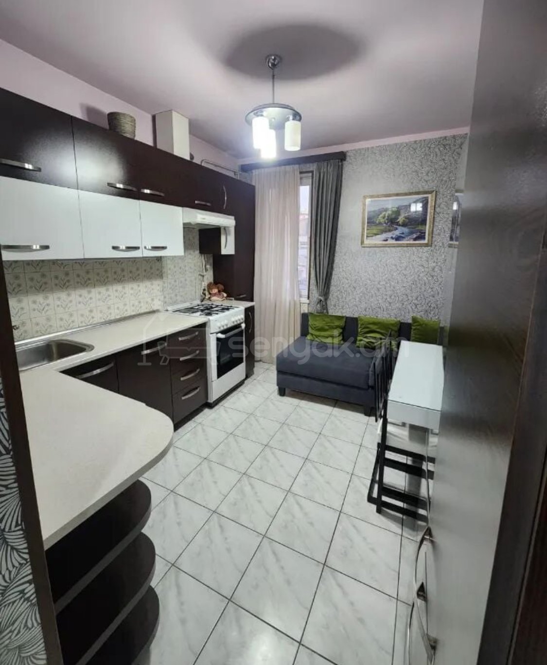 2 Սենյականոց Բնակարան Քարե Շենքում, 70քմ, 2/5 հարկ, Դիզայներական Վերանորոգված, Կահավորված