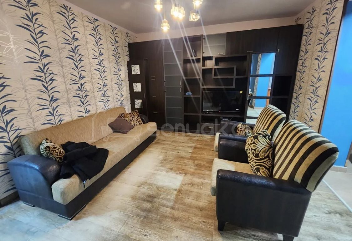 2 Սենյականոց Բնակարան Քարե Շենքում, 70քմ, 2/5 հարկ, Դիզայներական Վերանորոգված, Կահավորված