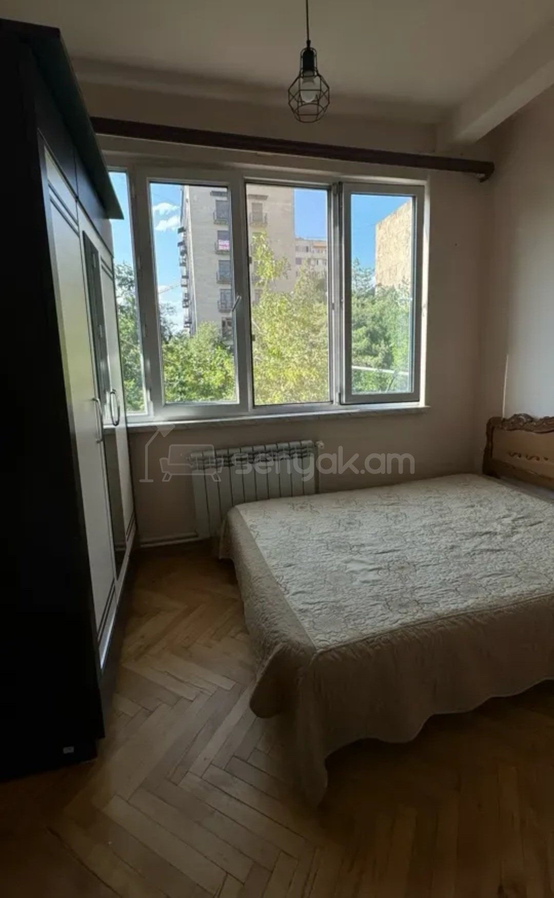 2 Սենյականոց Բնակարան Քարե Շենքում, 46քմ, 3/5 հարկ, Նորմալ Վիճակում, Կահավորված, Արևկող