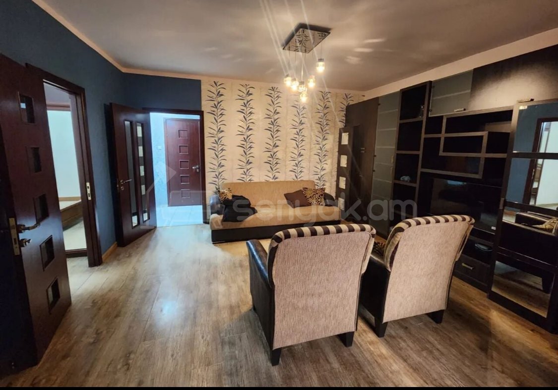 2 Սենյականոց Բնակարան Քարե Շենքում, 70քմ, 2/5 հարկ, Դիզայներական Վերանորոգված, Կահավորված