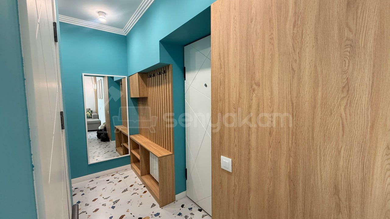 2 Սենյականոց Բնակարան Քարե Շենքում, 45քմ, 5/5 հարկ, Դիզայներական Վերանորոգված