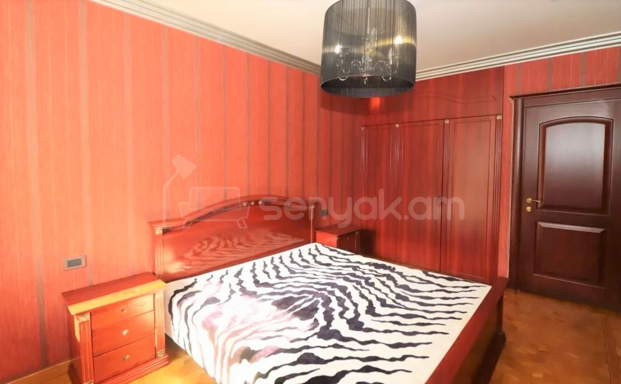 4 Սենյականոց Բնակարան Քարե Շենքում, 120քմ, 5/14 հարկ, Կապիտալ Վերանորոգված, Կահավորված, Արևկող