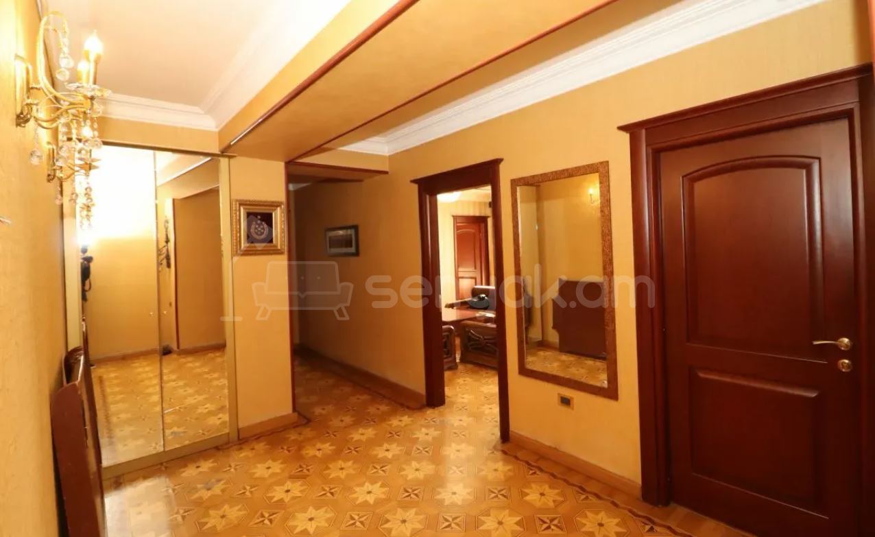 4 Սենյականոց Բնակարան Քարե Շենքում, 120քմ, 5/14 հարկ, Կապիտալ Վերանորոգված, Կահավորված, Արևկող