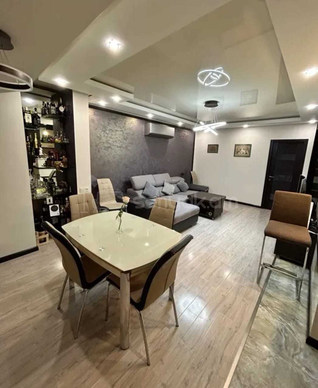 3 Սենյականոց Բնակարան, 70քմ, 5/9 հարկ, Կապիտալ Վերանորոգված