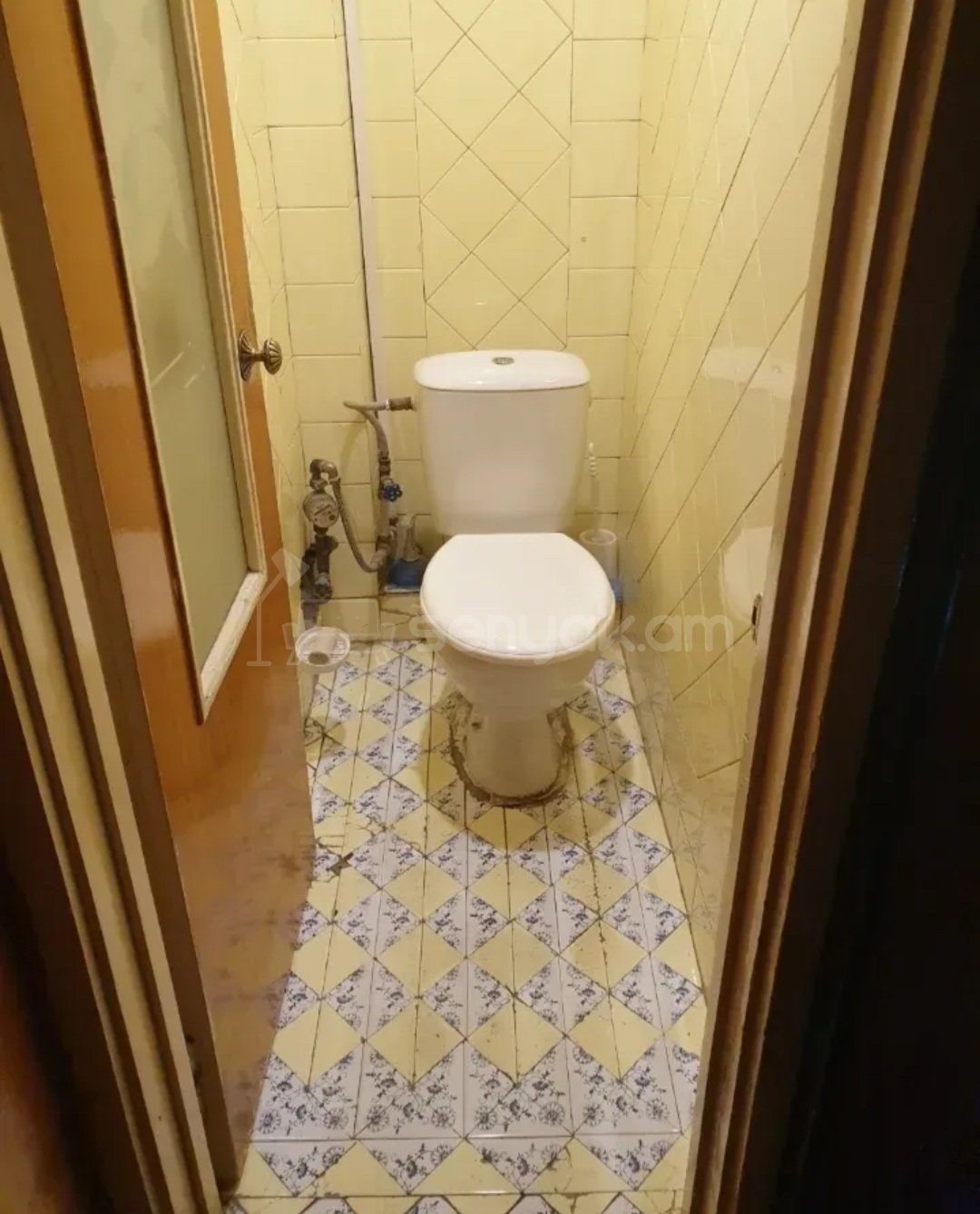 3 Սենյականոց Բնակարան Քարե Շենքում, 88քմ, 5/5 հարկ, Պետական Վիճակում