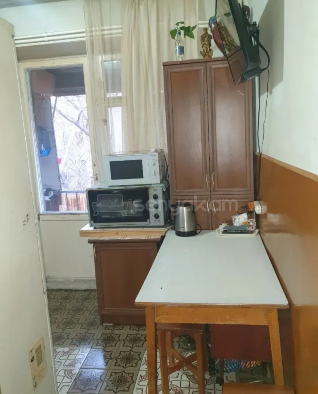 3 Սենյականոց Բնակարան Քարե Շենքում, 88քմ, 5/5 հարկ, Պետական Վիճակում