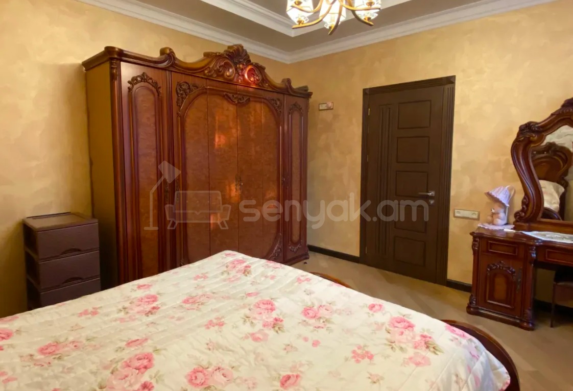 5 Սենյականոց Սեփական Տուն, 311քմ, Կապիտալ Վերանորոգված, Ավտոտնակով