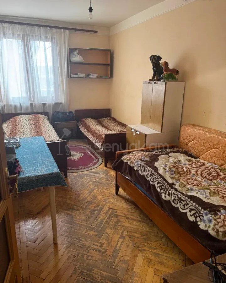 3 Սենյականոց Բնակարան, 80քմ, 4/9 հարկ, Նորմալ Վիճակում