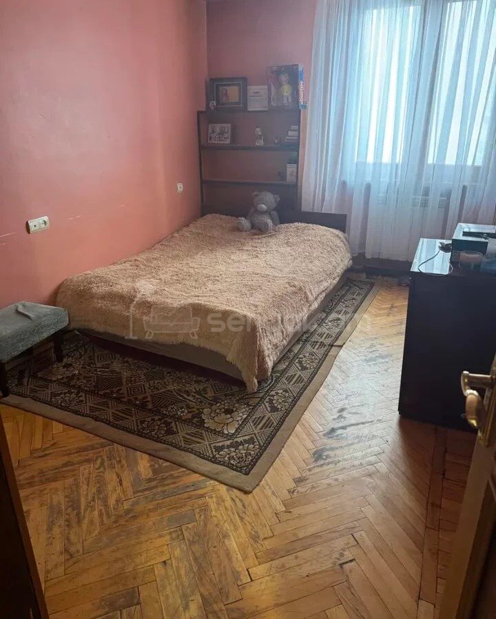 3 Սենյականոց Բնակարան, 80քմ, 4/9 հարկ, Նորմալ Վիճակում