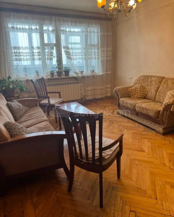 3 Սենյականոց Բնակարան, 80քմ, 4/9 հարկ, Նորմալ Վիճակում