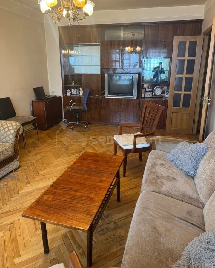 3 Սենյականոց Բնակարան, 80քմ, 4/9 հարկ, Նորմալ Վիճակում