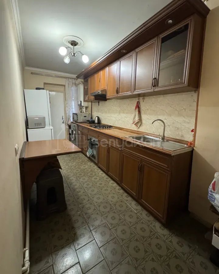 3 Սենյականոց Բնակարան, 76քմ, 1/9 հարկ, Կապիտալ Վերանորոգված