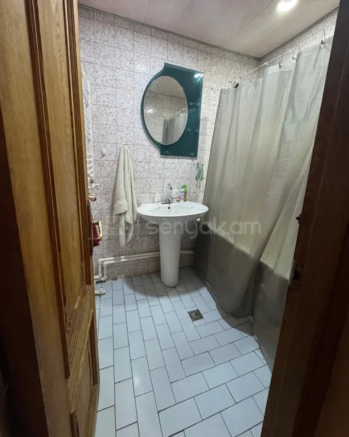 3 Սենյականոց Բնակարան, 76քմ, 1/9 հարկ, Կապիտալ Վերանորոգված