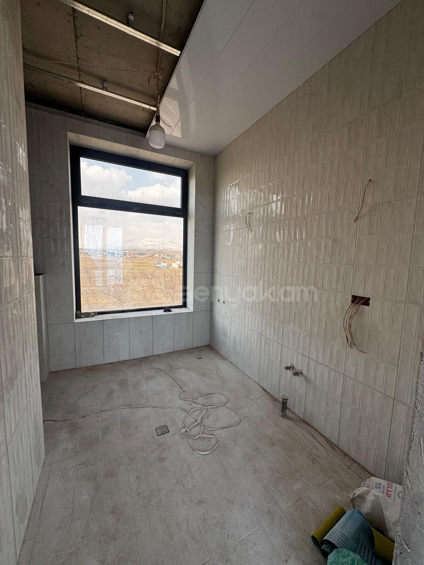 6 Սենյականոց Սեփական Տուն, 185քմ, Նորմալ Վիճակում, Ավտոտնակով