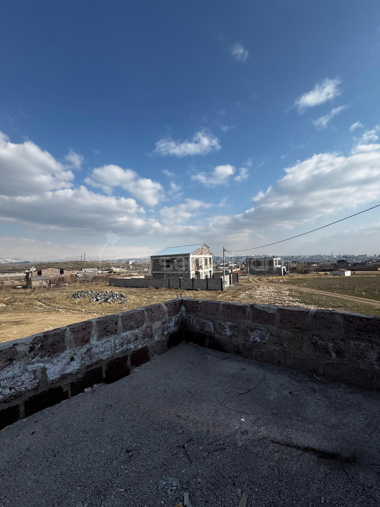 6 Սենյականոց Սեփական Տուն, 185քմ, Նորմալ Վիճակում, Ավտոտնակով