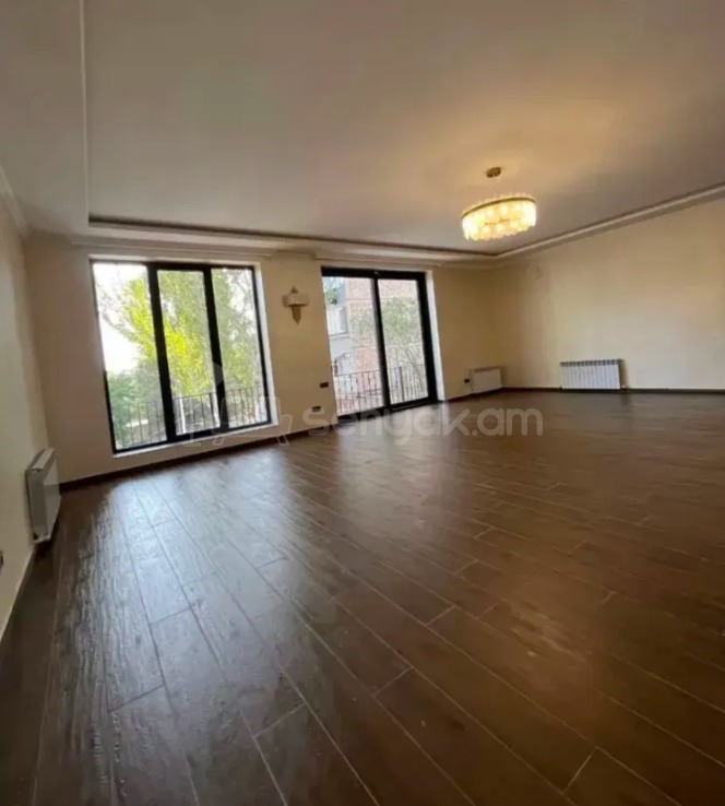 Նորակառույց Օֆիսային Տարածք, 360քմ