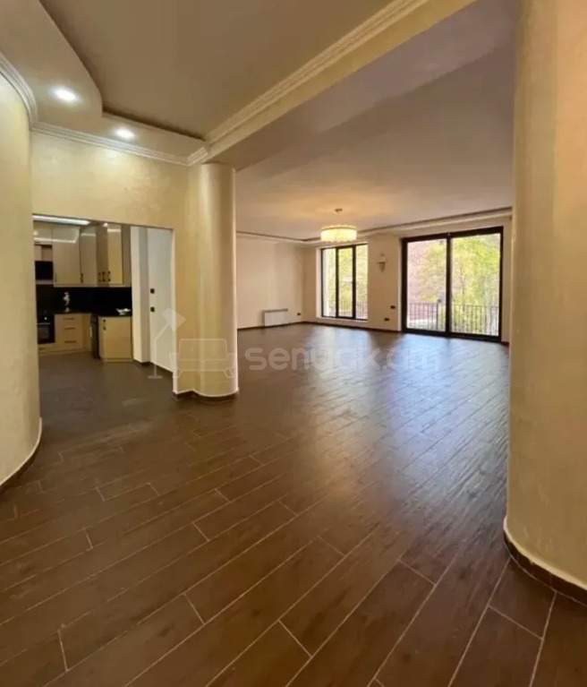 Նորակառույց Օֆիսային Տարածք, 360քմ