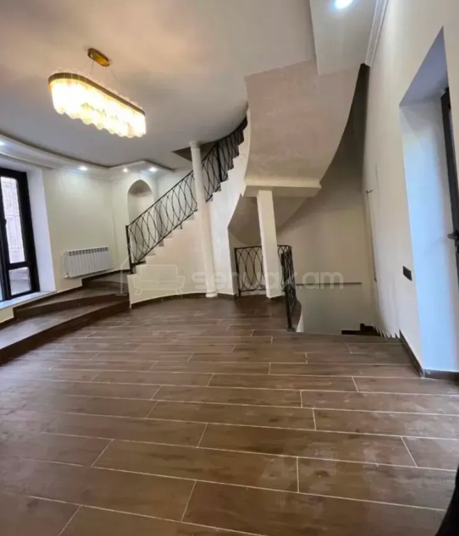 Նորակառույց Օֆիսային Տարածք, 360քմ