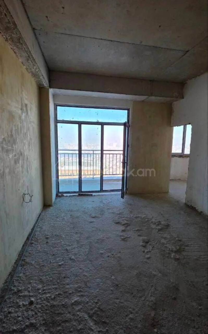 3 Սենյականոց Բնակարան, 56քմ, 8/12 հարկ, Զրոյական Վիճակում