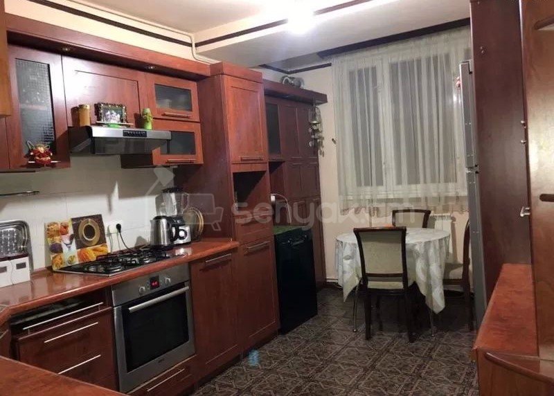 3 Սենյականոց Բնակարան, 95քմ, 3/12 հարկ, Կապիտալ Վերանորոգված