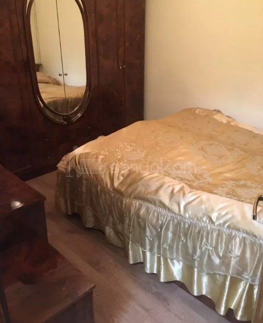 4 Սենյականոց Բնակարան Քարե Շենքում, 125քմ, 2/5 հարկ, Կապիտալ Վերանորոգված