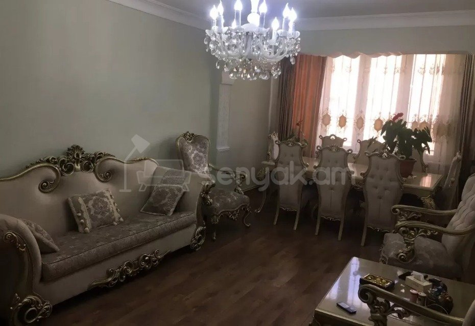 4 Սենյականոց Բնակարան Քարե Շենքում, 125քմ, 2/5 հարկ, Կապիտալ Վերանորոգված