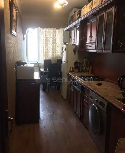 4 Սենյականոց Բնակարան Քարե Շենքում, 125քմ, 2/5 հարկ, Կապիտալ Վերանորոգված