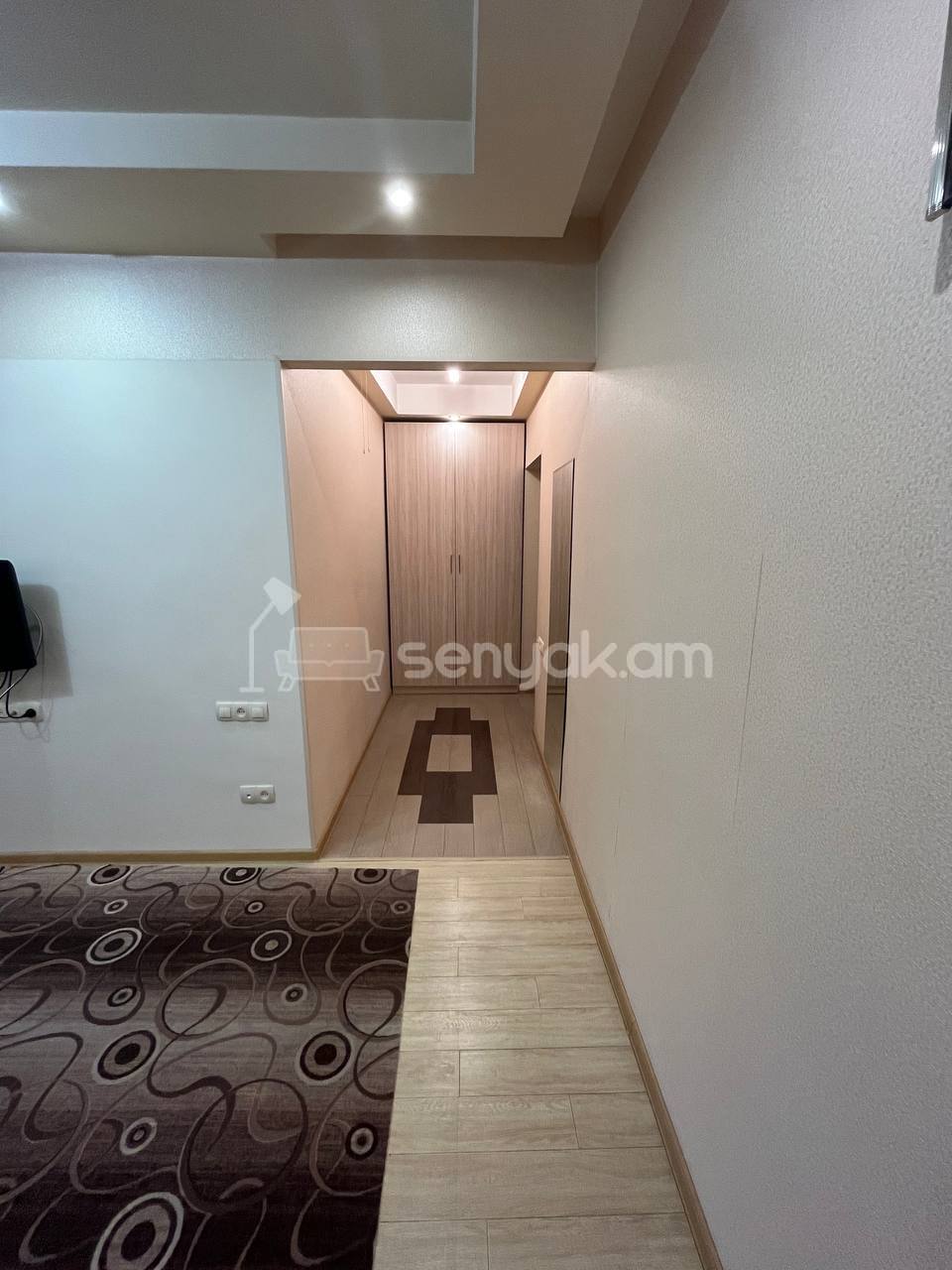 2 Սենյականոց Բնակարան Քարե Շենքում, 50քմ, 3/5 հարկ, Կապիտալ Վերանորոգված