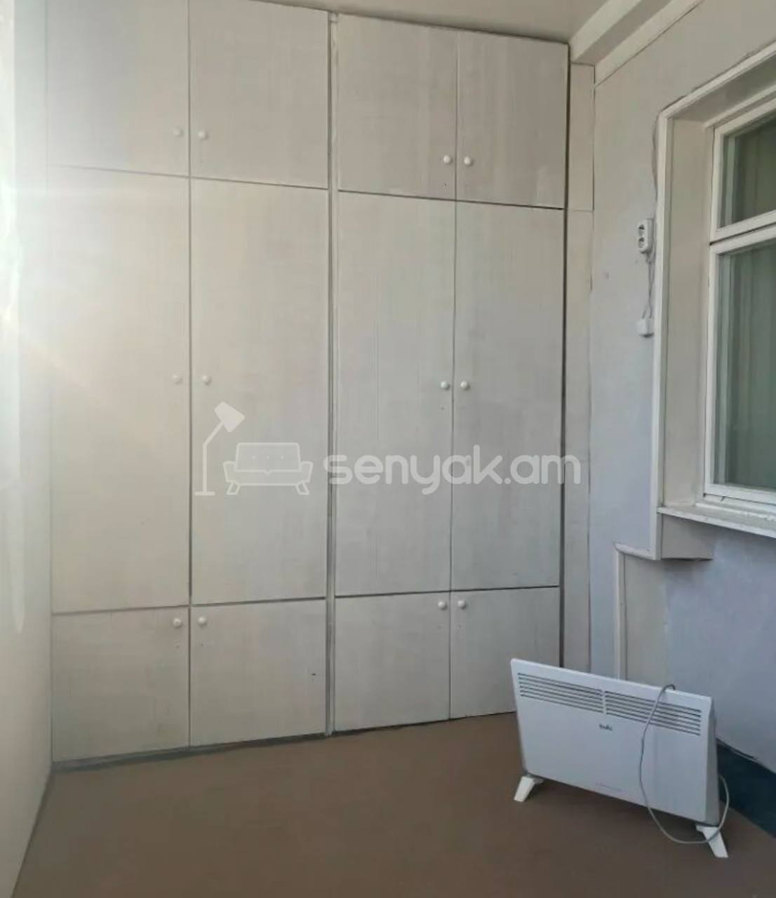 2 Սենյականոց Բնակարան Քարե Շենքում, 55քմ, 2/5 հարկ, Կոսմետիկ Վերանորոգված, Կահավորված, Արևկող