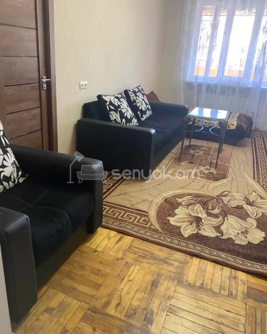 3 Սենյականոց Բնակարան Քարե Շենքում, 100քմ, 4/5 հարկ, Նորմալ Վիճակում