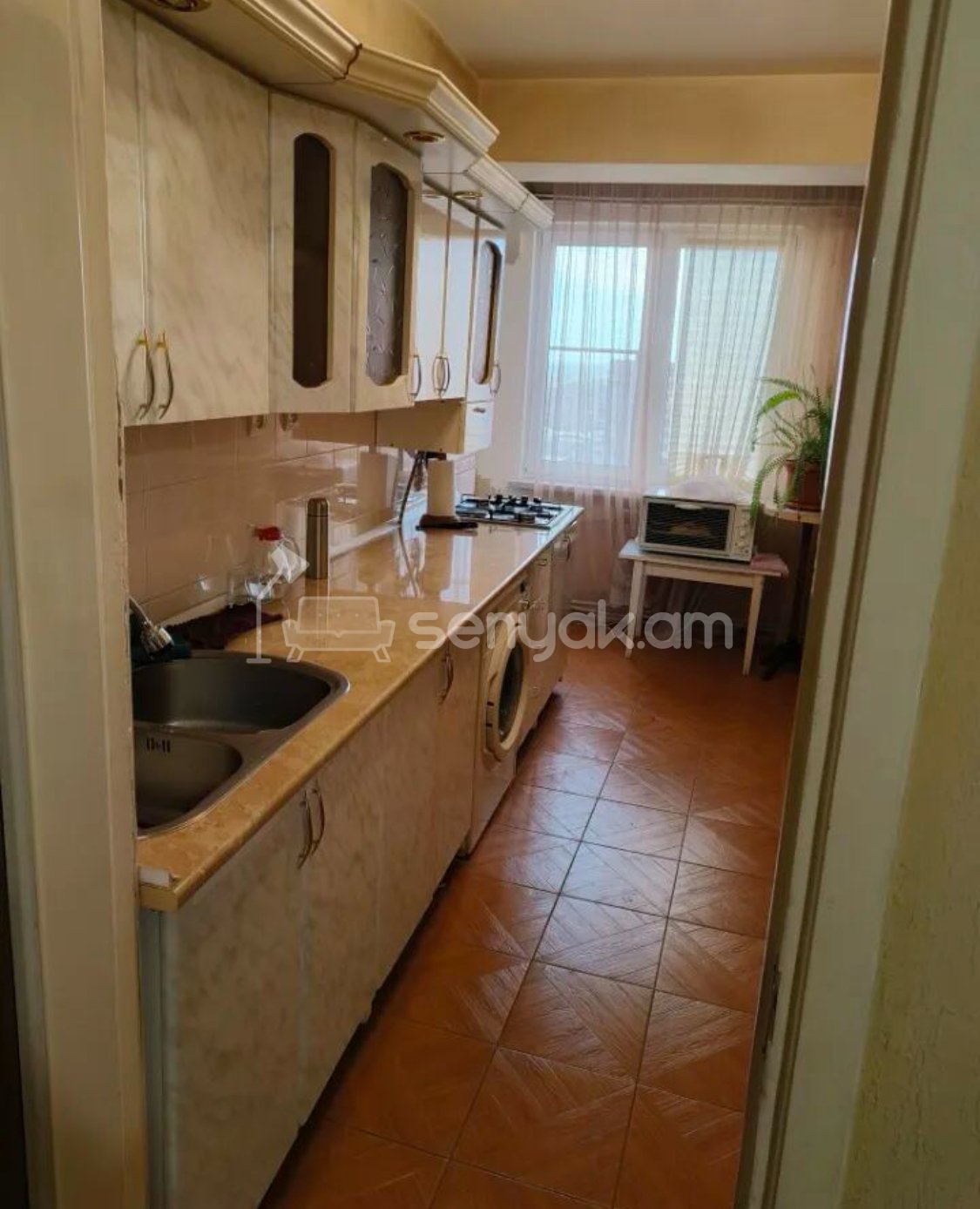 3 Սենյականոց Բնակարան, 82քմ, 8/14 հարկ, Կոսմետիկ Վերանորոգված