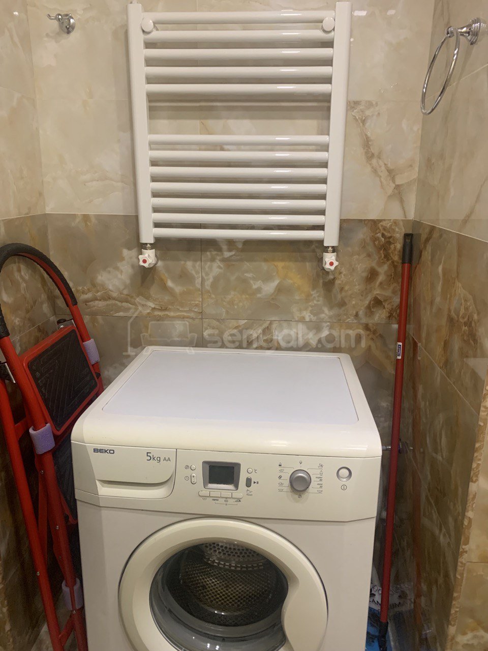 2 Սենյականոց Բնակարան Քարե Շենքում, 45քմ, 4/4 հարկ, Դիզայներական Վերանորոգված, Կահավորված, Արևկող