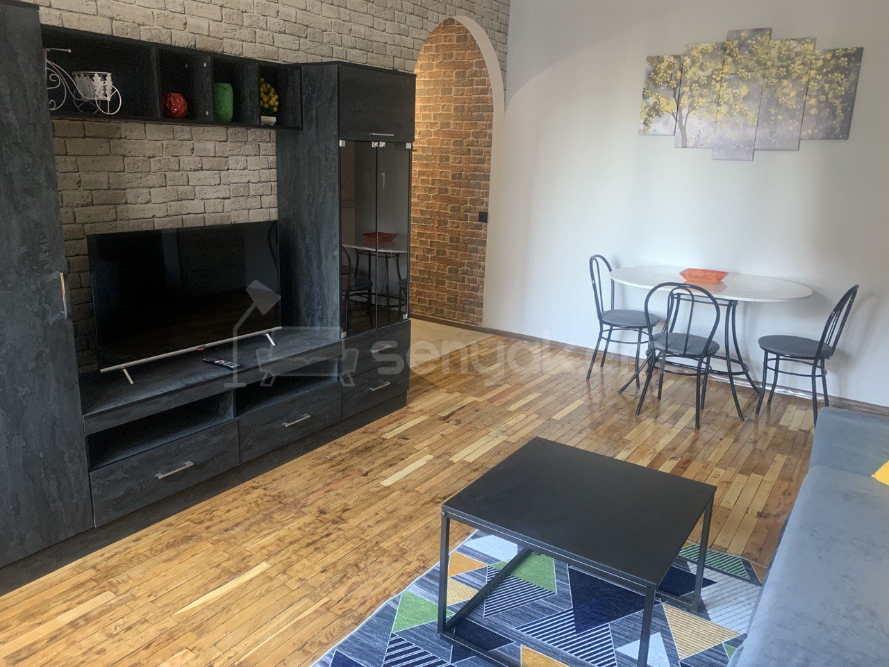 2 Սենյականոց Բնակարան Քարե Շենքում, 45քմ, 4/4 հարկ, Դիզայներական Վերանորոգված, Կահավորված, Արևկող