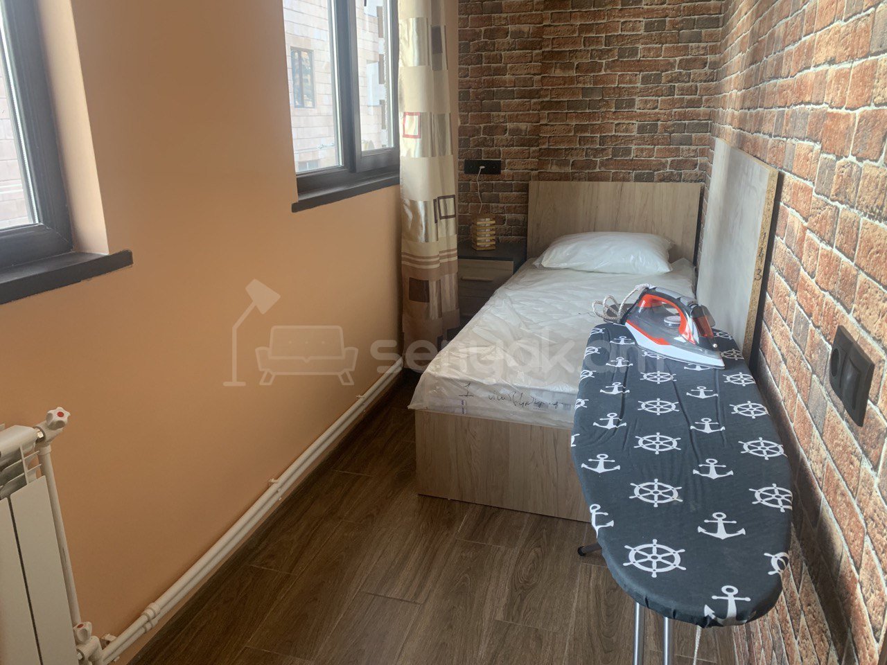 2 Սենյականոց Բնակարան Քարե Շենքում, 45քմ, 4/4 հարկ, Դիզայներական Վերանորոգված, Կահավորված, Արևկող