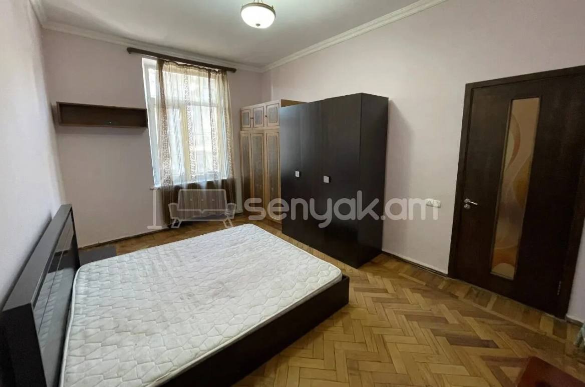 2 Սենյականոց Բնակարան Քարե Շենքում, 50քմ, 2/4 հարկ, Կապիտալ Վերանորոգված, Կահավորված