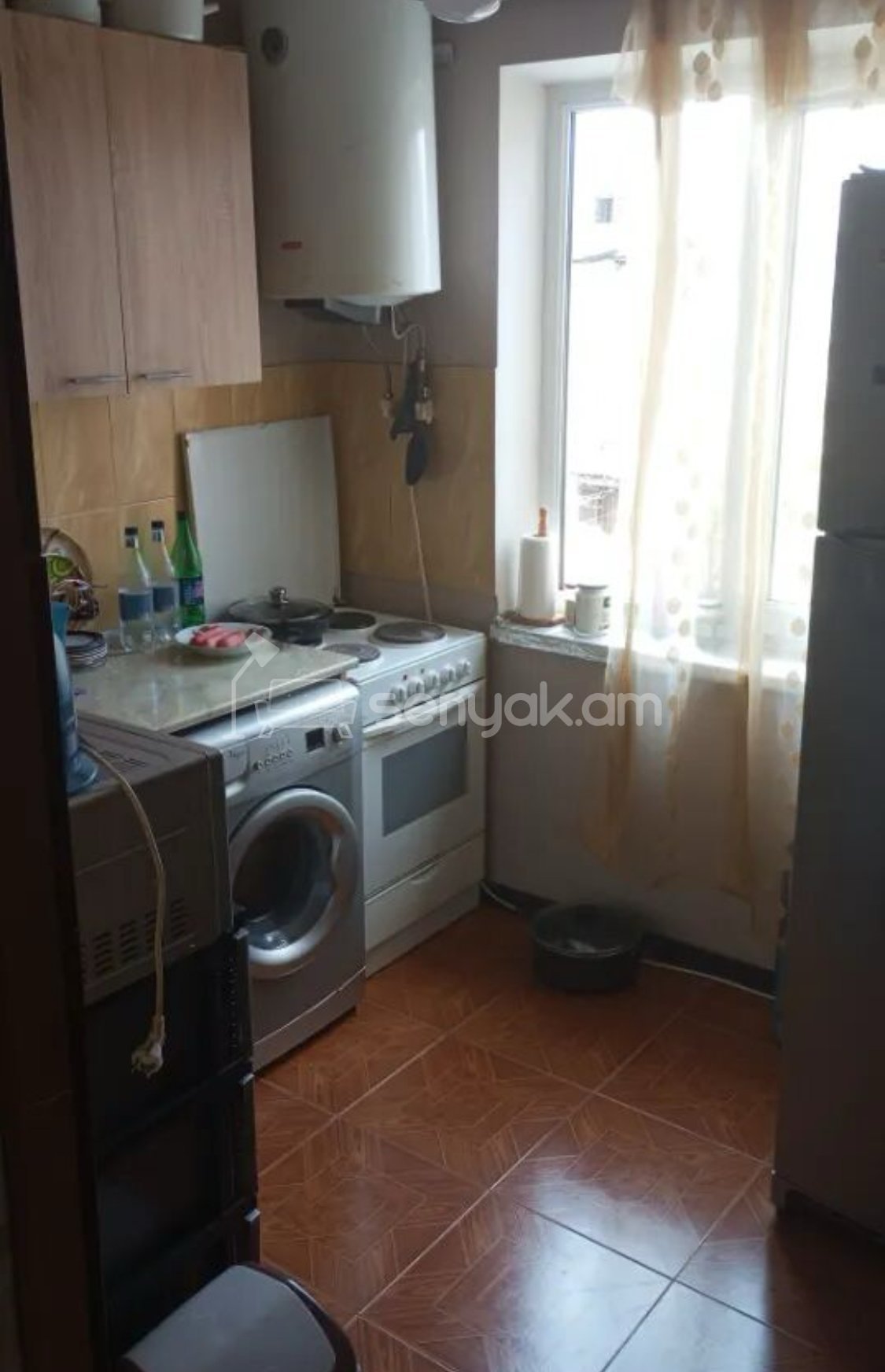 3 Սենյականոց Բնակարան Քարե Շենքում, 66քմ, 4/4 հարկ, Կապիտալ Վերանորոգված