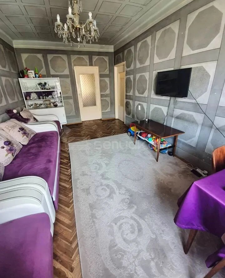 2 Սենյականոց Բնակարան Քարե Շենքում, 55քմ, 4/5 հարկ, Կապիտալ Վերանորոգված