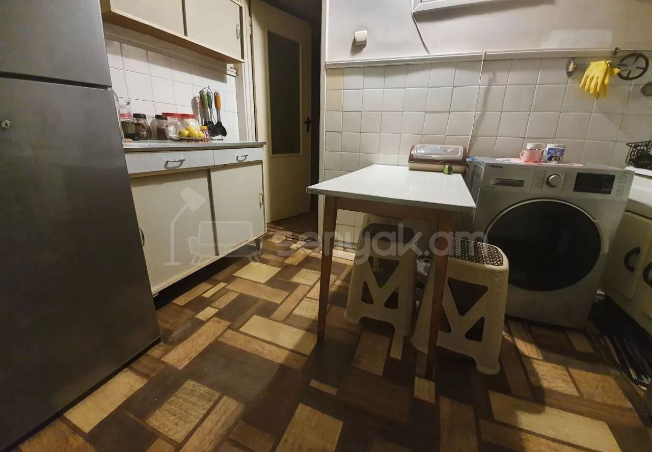 2 Սենյականոց Բնակարան Քարե Շենքում, 55քմ, 4/5 հարկ, Կապիտալ Վերանորոգված