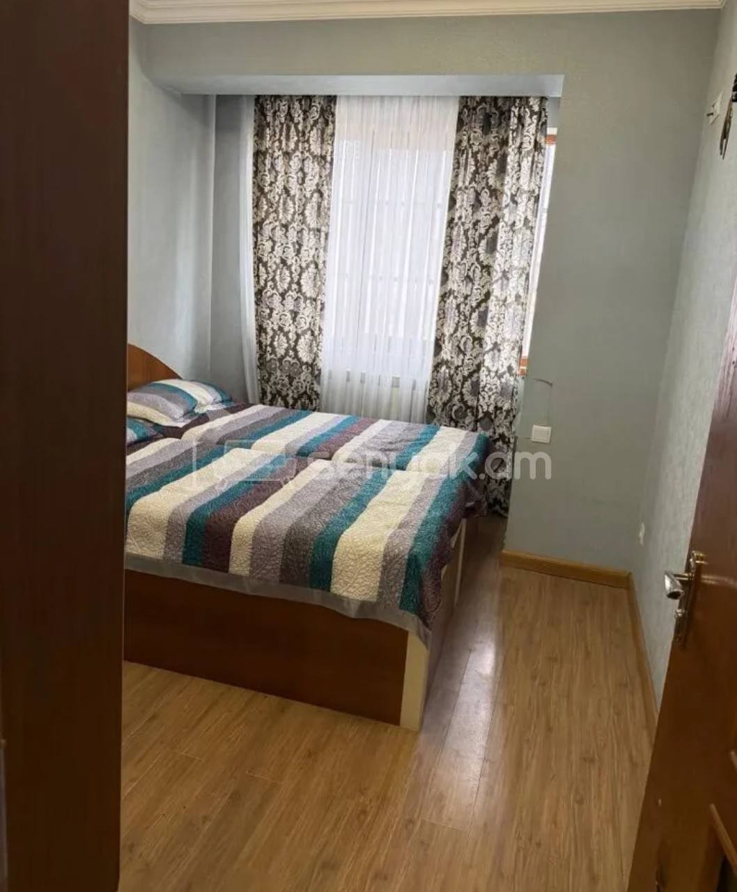 3 Սենյականոց Բնակարան Քարե Շենքում, 80քմ, 2/5 հարկ, Կապիտալ Վերանորոգված, Կահավորված