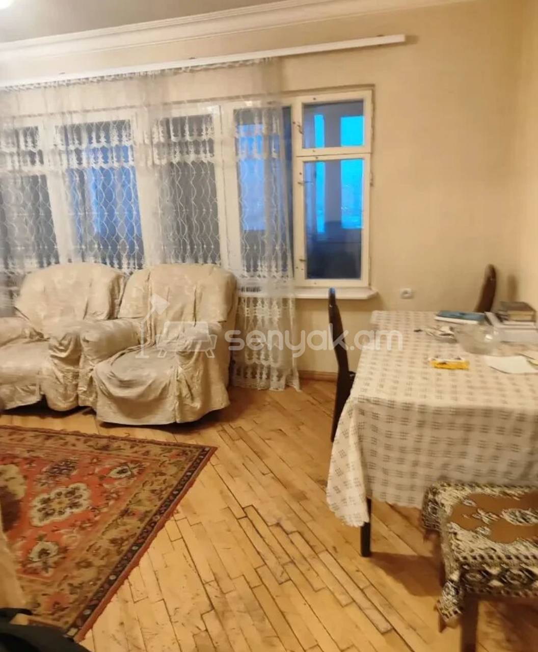 3 Սենյականոց Բնակարան, 80քմ, 9/9 հարկ, Պետական Վիճակում, Կահավորված