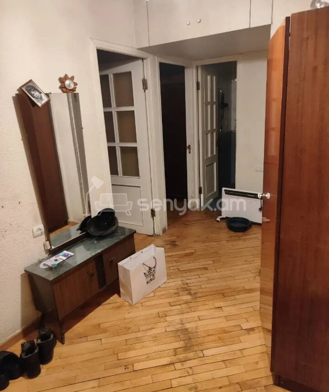 3 Սենյականոց Բնակարան, 80քմ, 9/9 հարկ, Պետական Վիճակում, Կահավորված