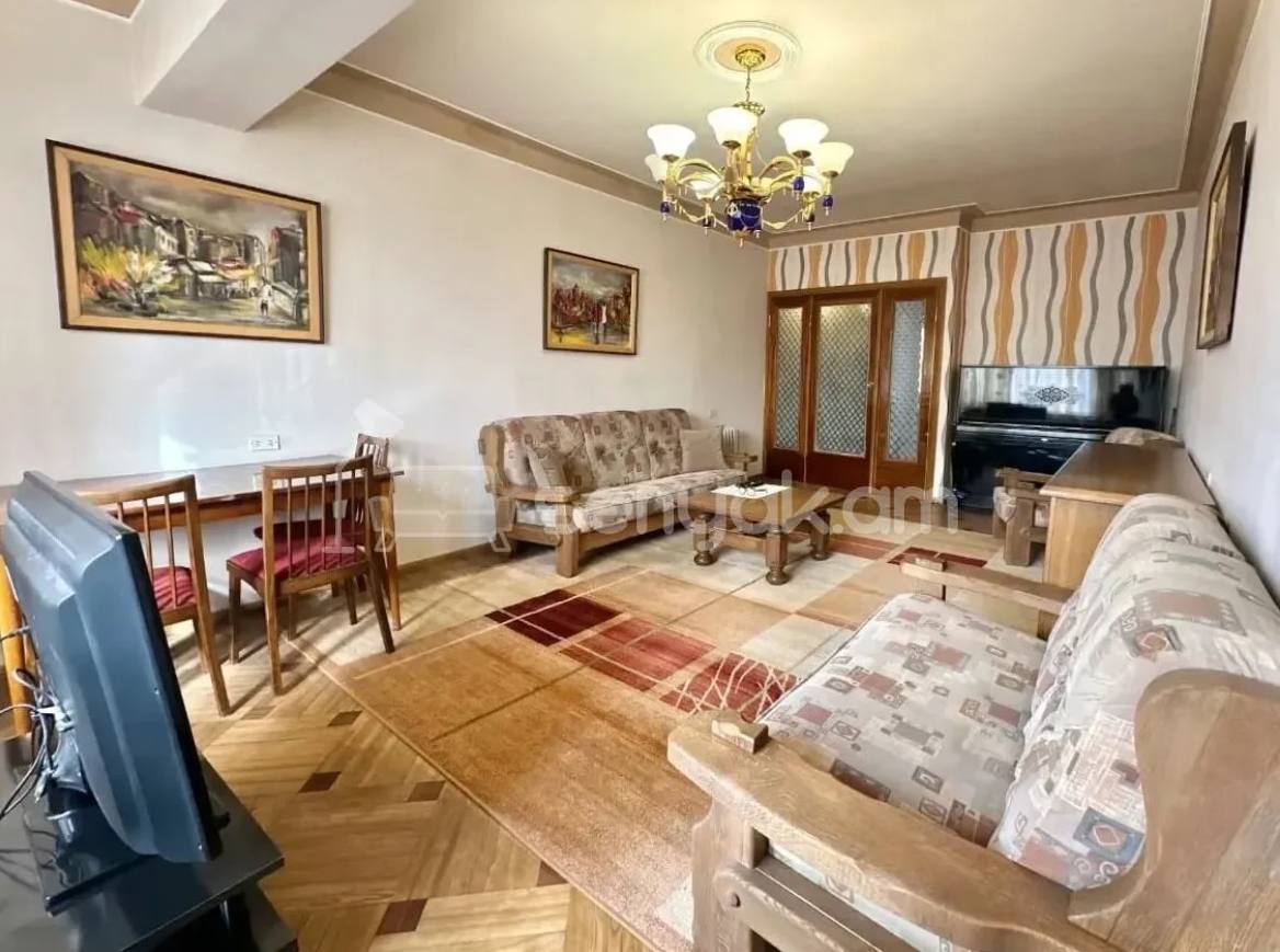 2 Սենյականոց Բնակարան Քարե Շենքում, 67քմ, 4/5 հարկ, Նորմալ Վիճակում, Կահավորված