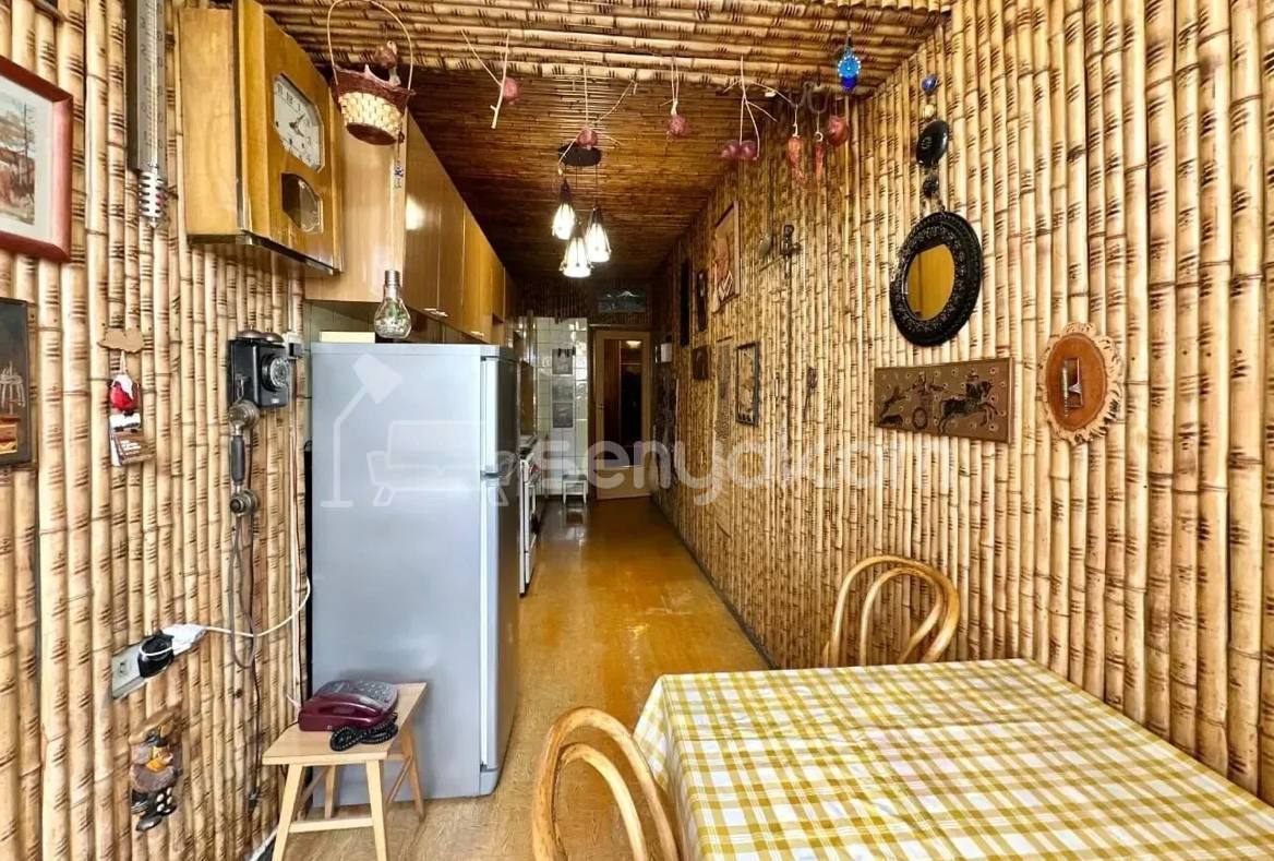 2 Սենյականոց Բնակարան Քարե Շենքում, 67քմ, 4/5 հարկ, Նորմալ Վիճակում, Կահավորված