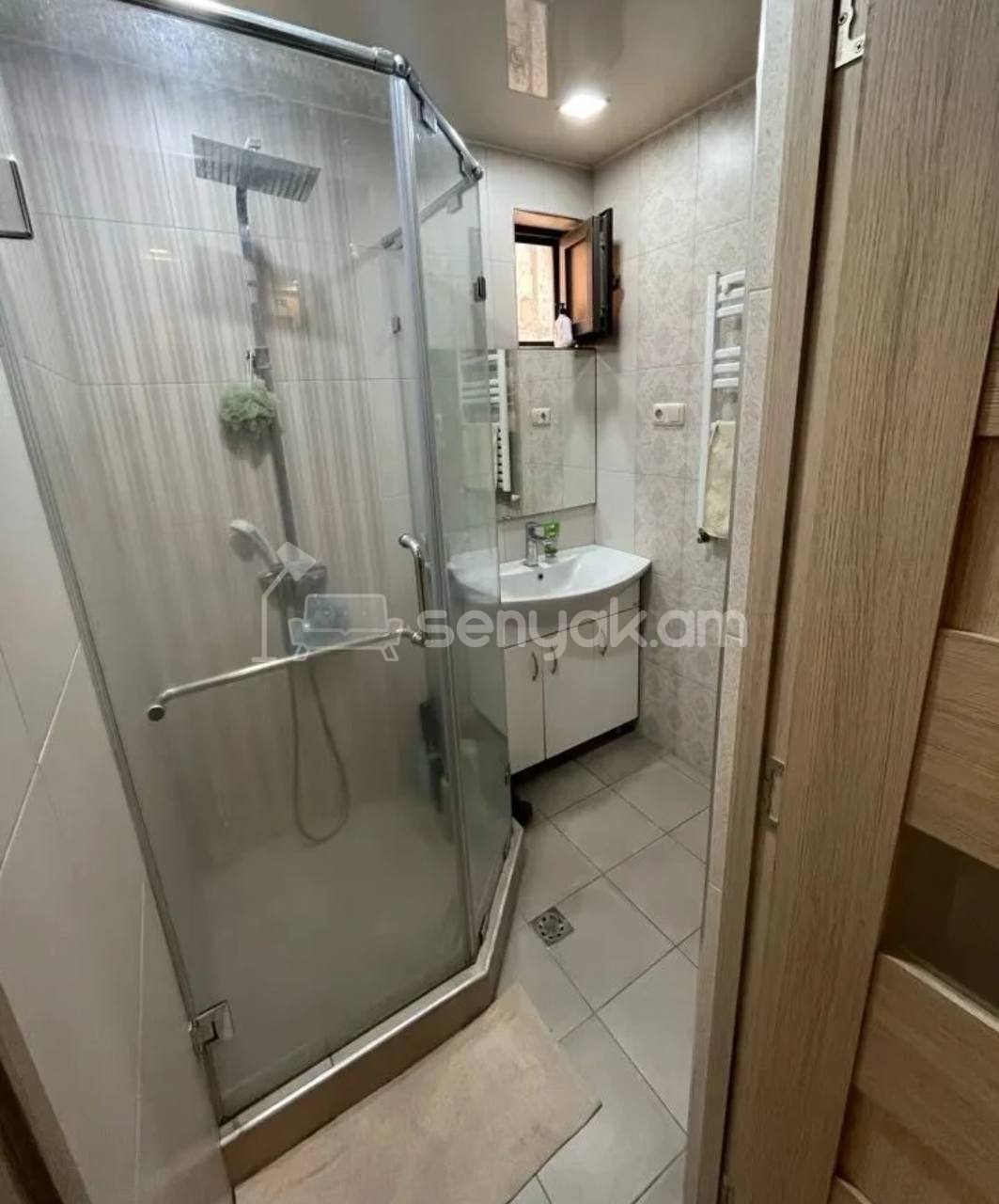 3 Սենյականոց Բնակարան, 75քմ, 3/9 հարկ, Կապիտալ Վերանորոգված, Կահավորված