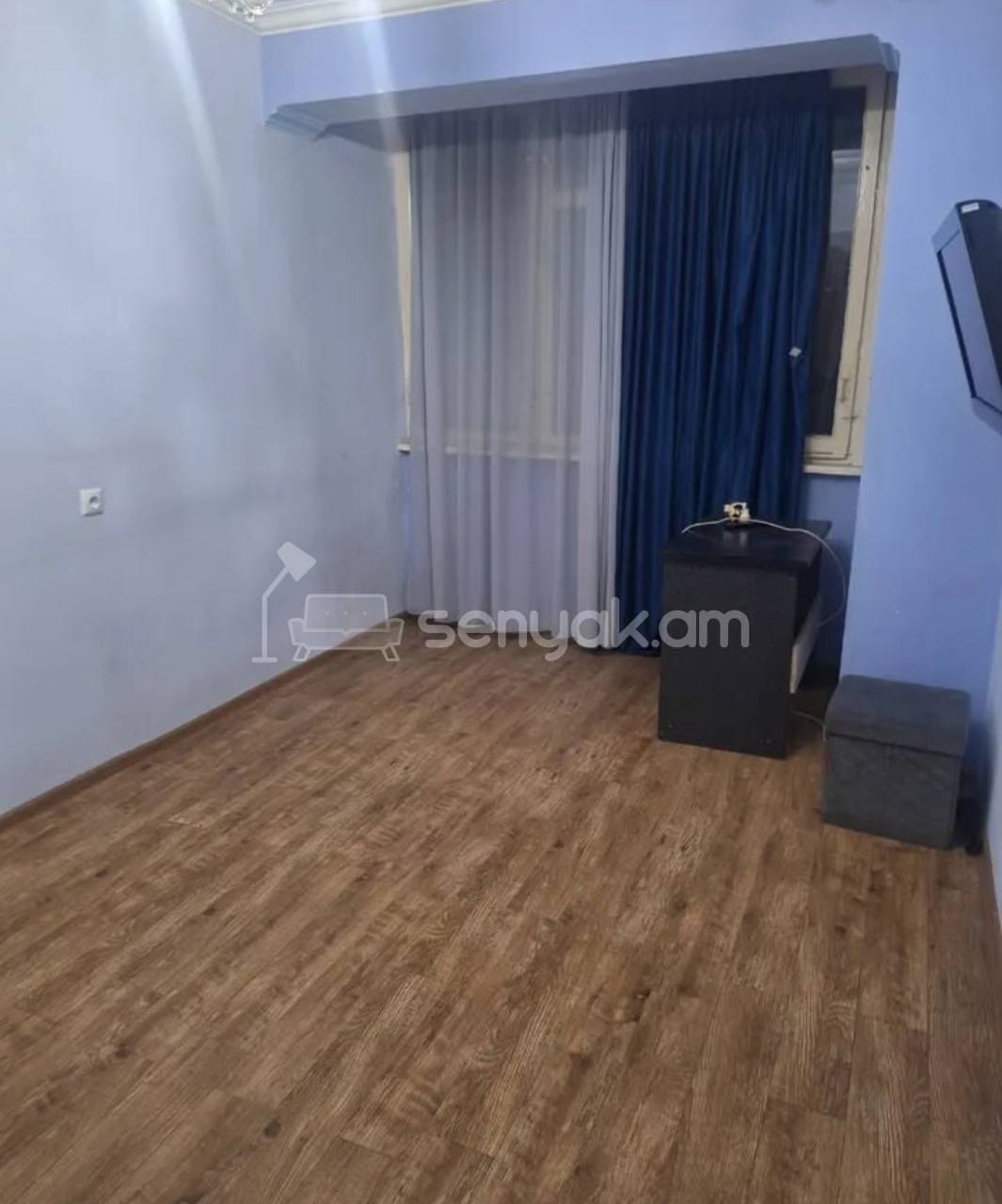 3 Սենյականոց Բնակարան Քարե Շենքում, 79քմ, 4/5 հարկ, Նորմալ Վիճակում, Կահավորված