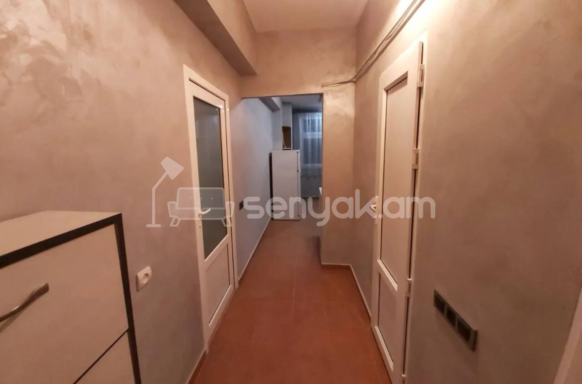 2 Սենյականոց Բնակարան Քարե Շենքում, 43քմ, 9/9 հարկ, Կապիտալ Վերանորոգված, Կահավորված