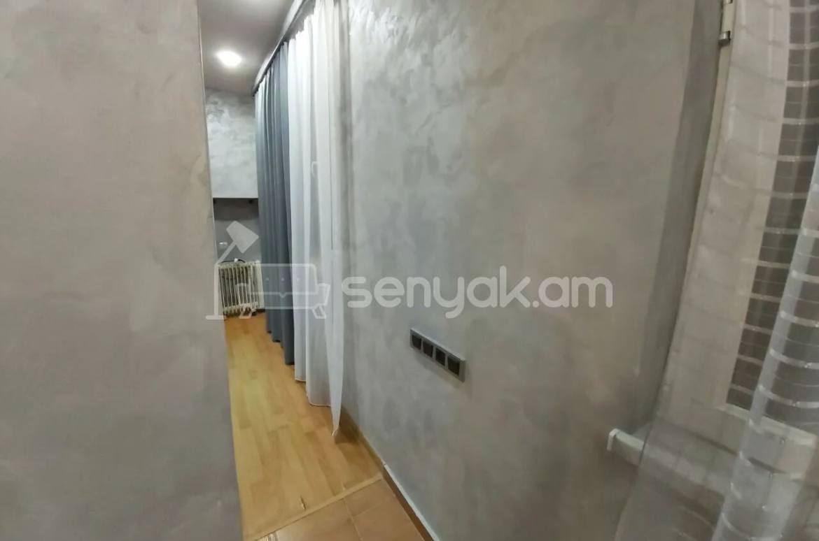 2 Սենյականոց Բնակարան Քարե Շենքում, 43քմ, 9/9 հարկ, Կապիտալ Վերանորոգված, Կահավորված