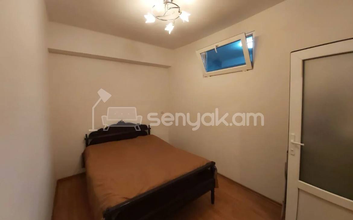 2 Սենյականոց Բնակարան Քարե Շենքում, 43քմ, 9/9 հարկ, Կապիտալ Վերանորոգված, Կահավորված