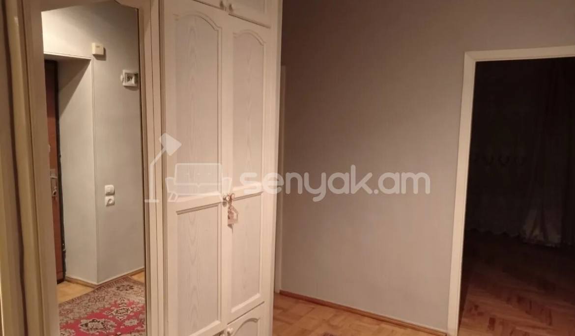 3 Սենյականոց Բնակարան Քարե Շենքում, 80քմ, 4/5 հարկ, Կապիտալ Վերանորոգված, Կահավորված