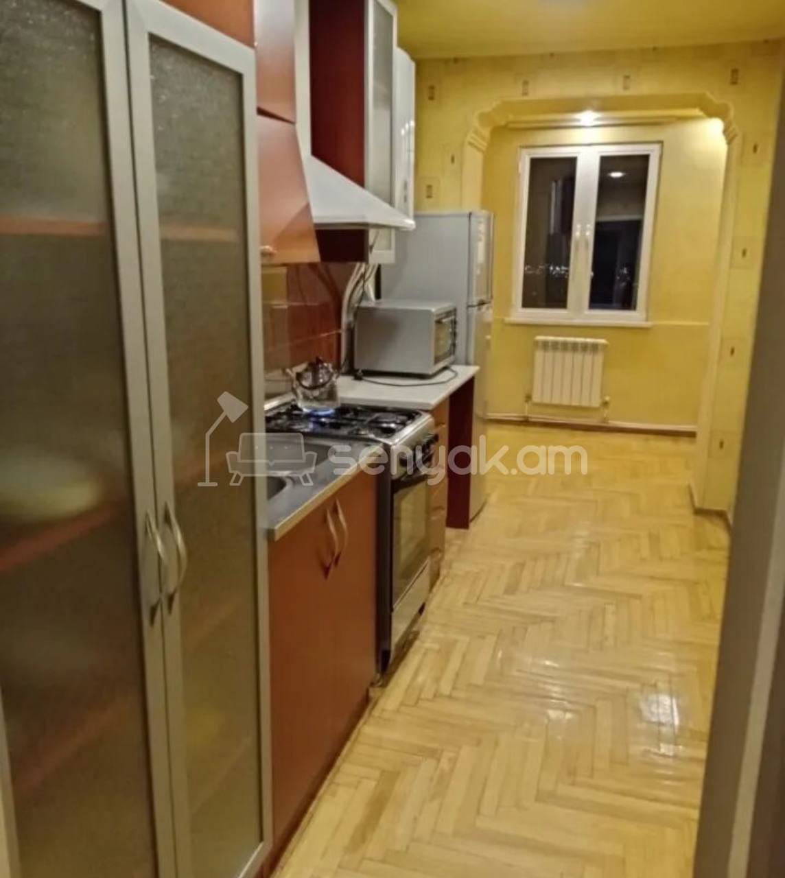 3 Սենյականոց Բնակարան Քարե Շենքում, 80քմ, 4/5 հարկ, Կապիտալ Վերանորոգված, Կահավորված